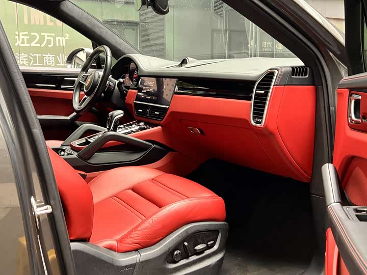 Фото 28 - Porsche Cayenne