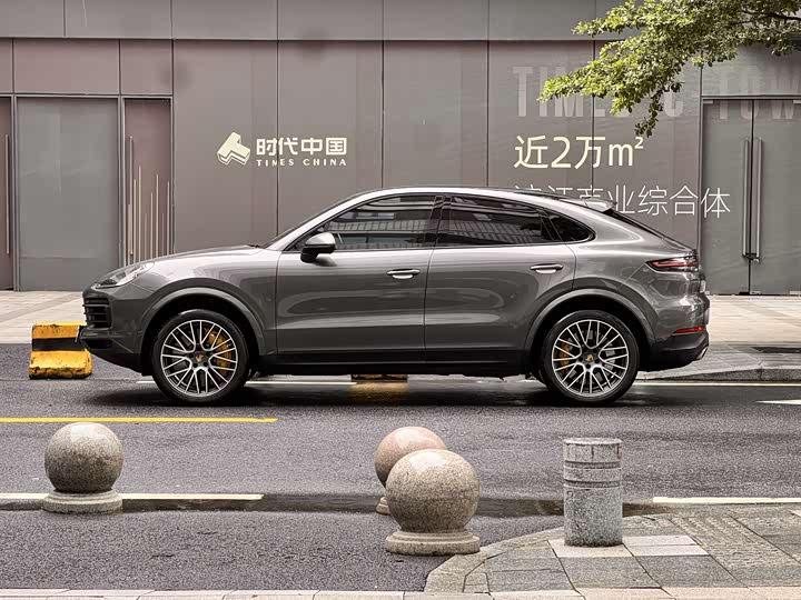 Фото 8 - Porsche Cayenne