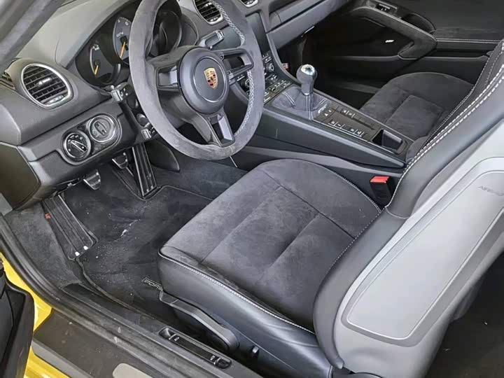 Фото 4 - Porsche 718