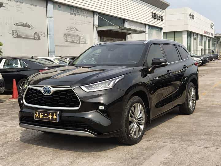 Фото 1 - Toyota Highlander