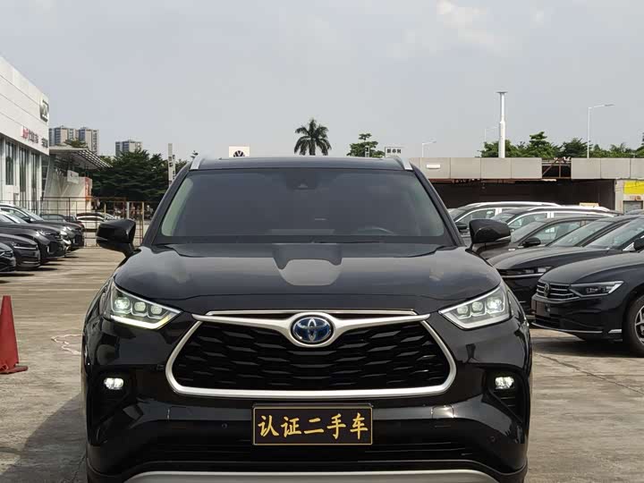 Фото 2 - Toyota Highlander
