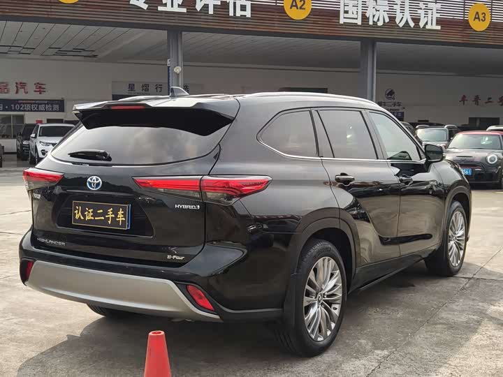 Фото 5 - Toyota Highlander