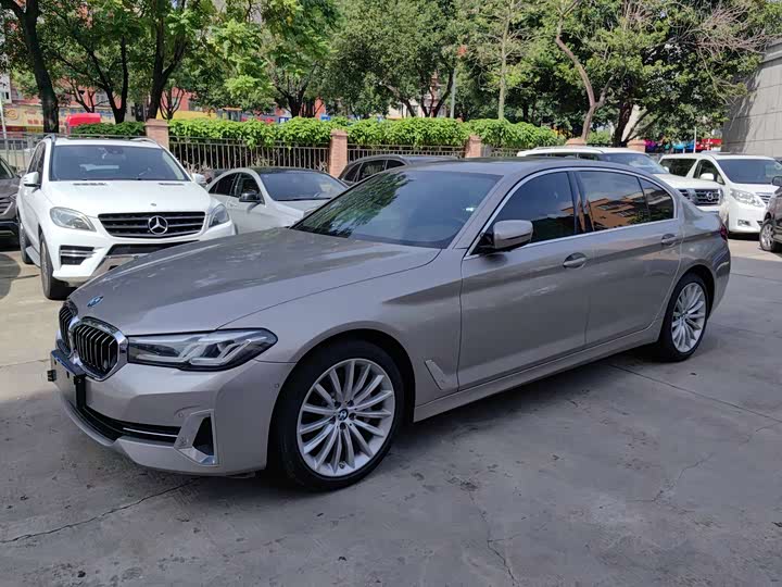 Фото 1 - BMW 5 Series