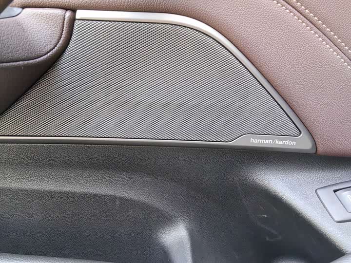 Фото 13 - BMW 5 Series