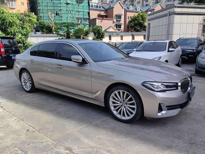 Фото 3 - BMW 5 Series