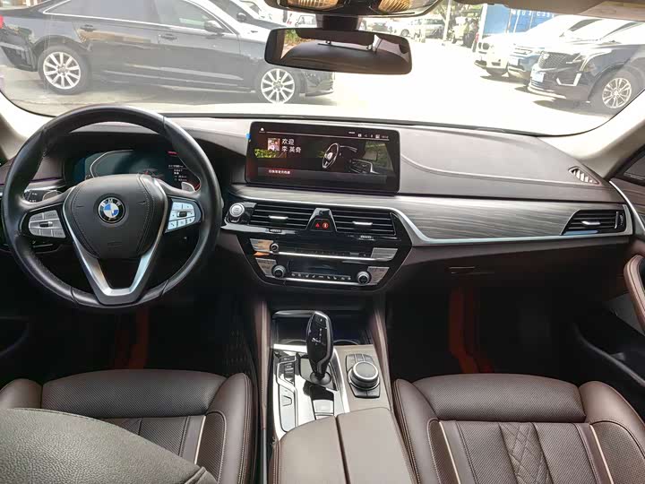 Фото 6 - BMW 5 Series