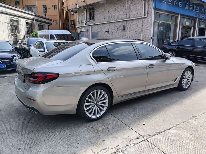 Фото 9 - BMW 5 Series