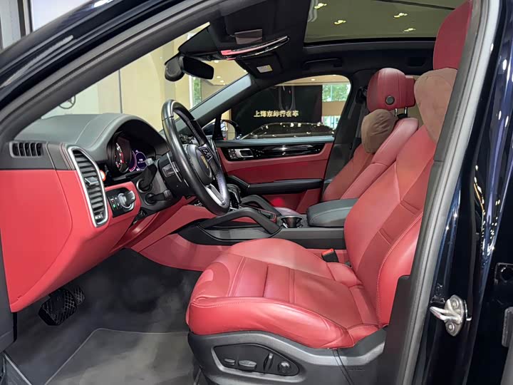 Фото 16 - Porsche Cayenne