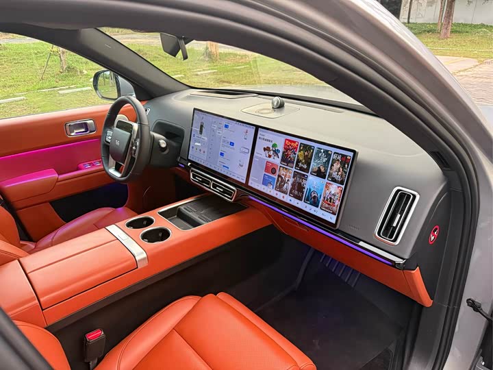 Фото 12 - LiXiang L7