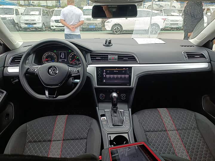 Фото 10 - Volkswagen Lamando L