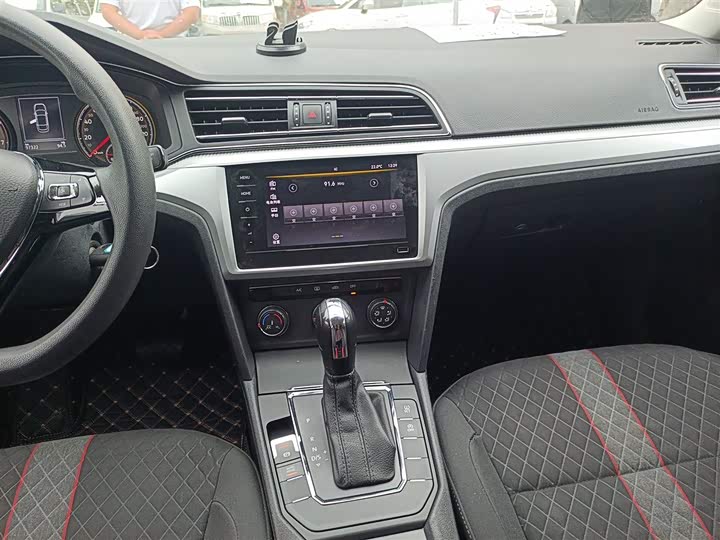 Фото 13 - Volkswagen Lamando L