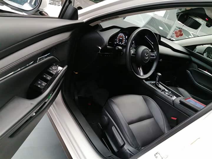 Фото 13 - Mazda 3 (Axela)