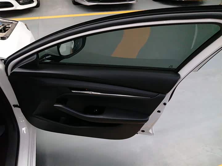 Фото 15 - Mazda 3 (Axela)