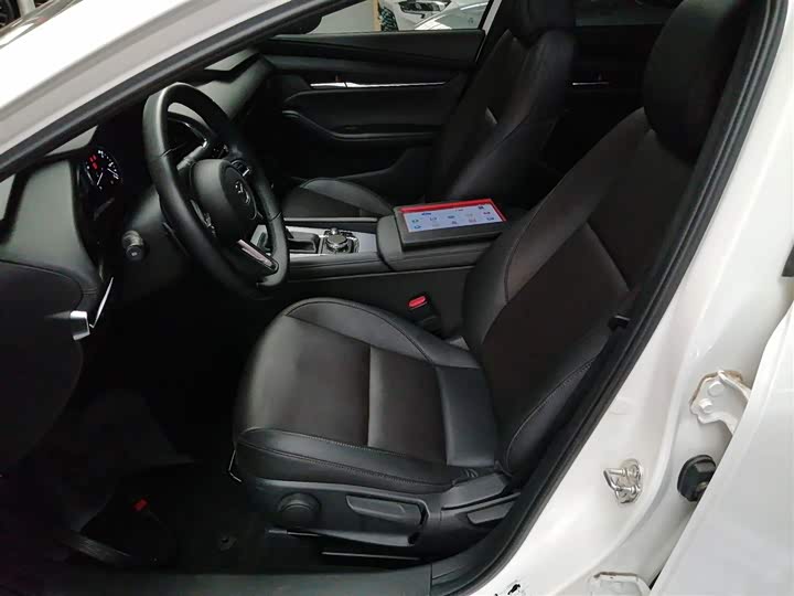 Фото 7 - Mazda 3 (Axela)