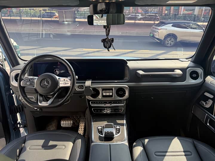 Фото 9 - Mercedes-Benz G-Class