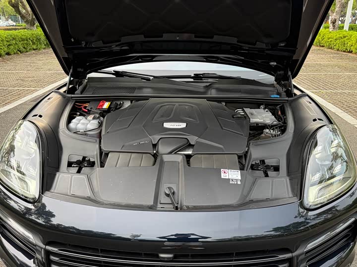 Фото 14 - Porsche Cayenne