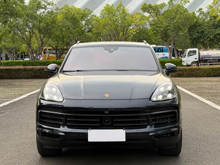 Фото 2 - Porsche Cayenne