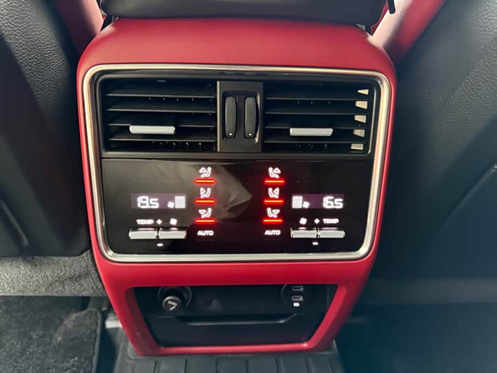 Фото 5 - Porsche Cayenne