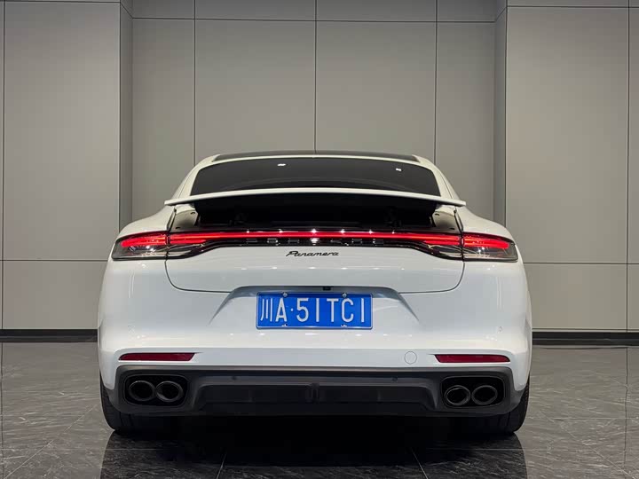 Фото 5 - Porsche Panamera