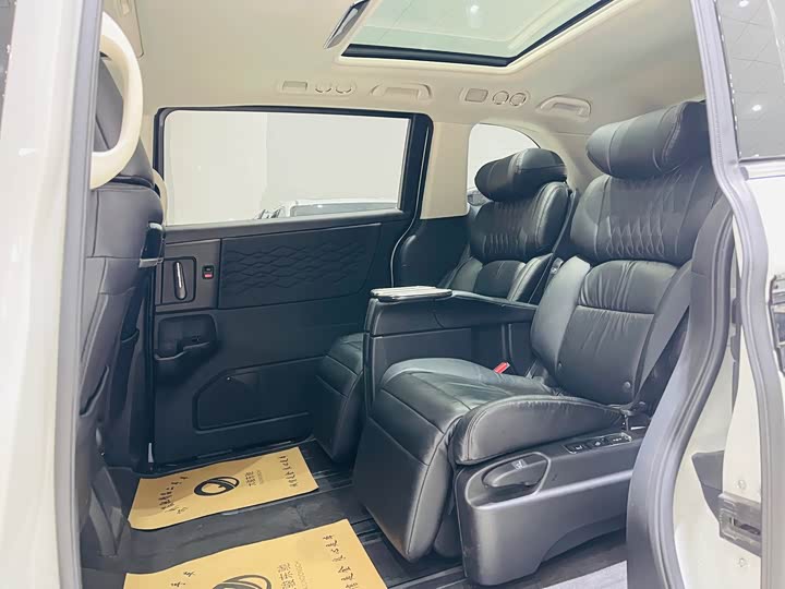 Фото 6 - Honda Elysion