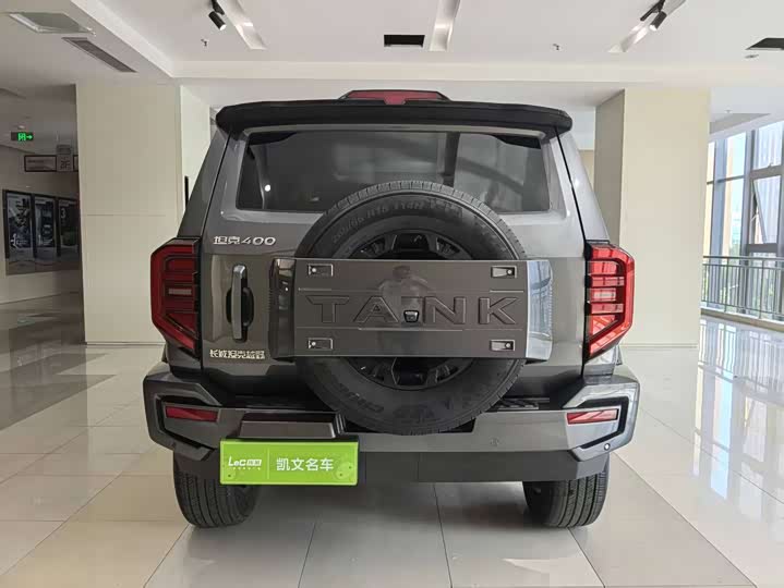 Фото 14 - Tank 400