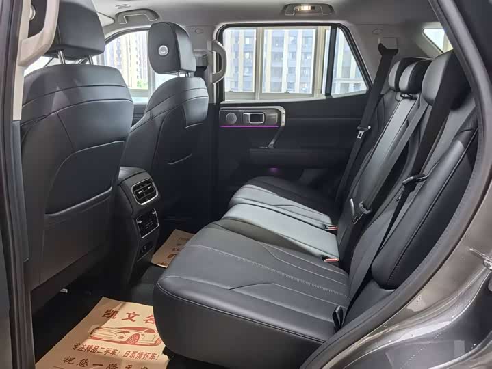 Фото 6 - Tank 400