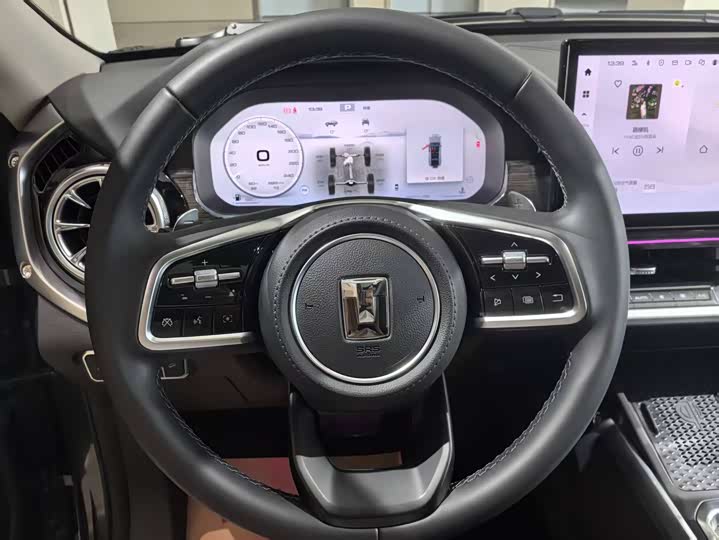 Фото 8 - Tank 400