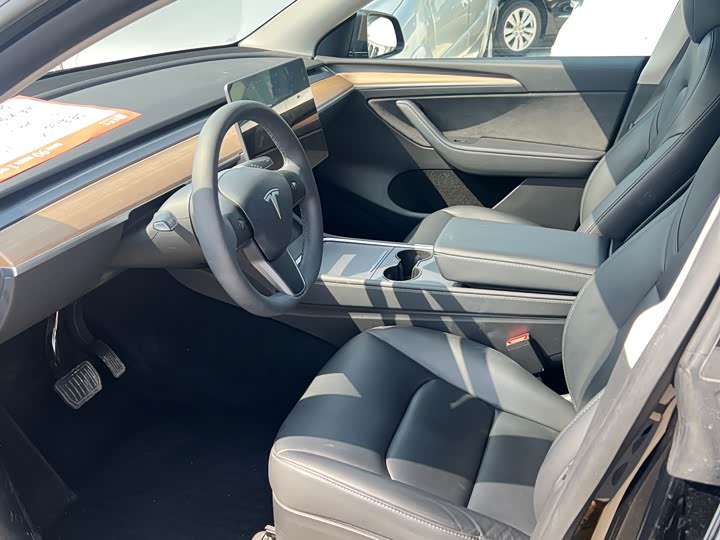 Фото 7 - Tesla Model Y