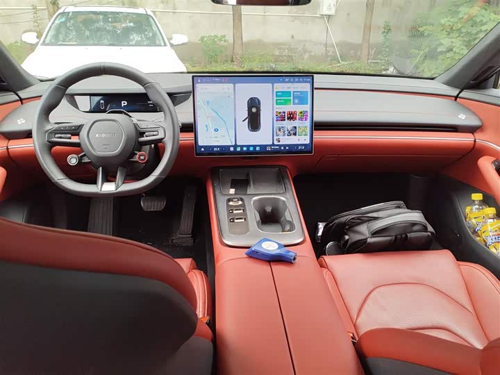 Фото 10 - Xiaomi SU7