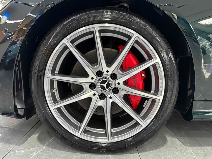 Фото 16 - Mercedes-Benz E-Class