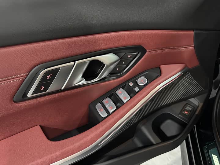 Фото 13 - BMW 3 Series