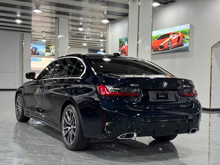 Фото 16 - BMW 3 Series