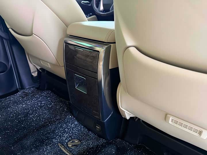 Фото 12 - Toyota Alphard