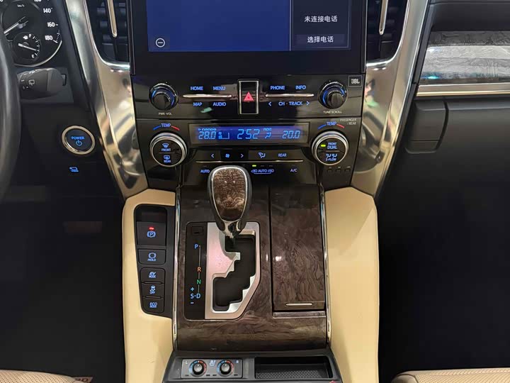 Фото 17 - Toyota Alphard