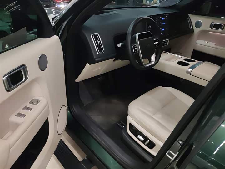 Фото 16 - LiXiang L9