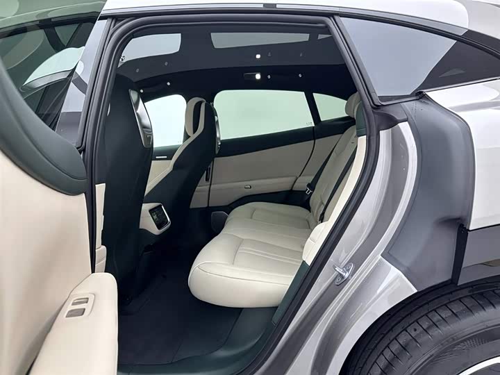 Фото 17 - Xiaomi YU7