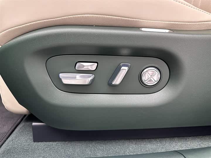 Фото 25 - Xiaomi YU7