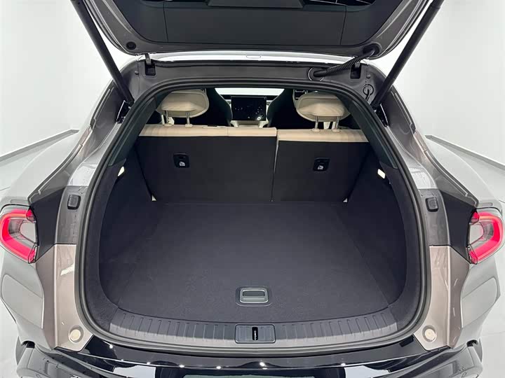 Фото 28 - Xiaomi YU7