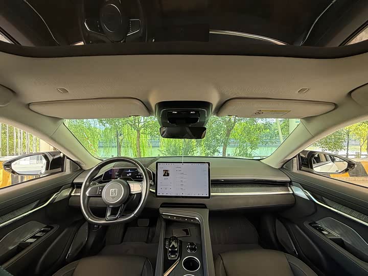 Фото 13 - Zeekr 001