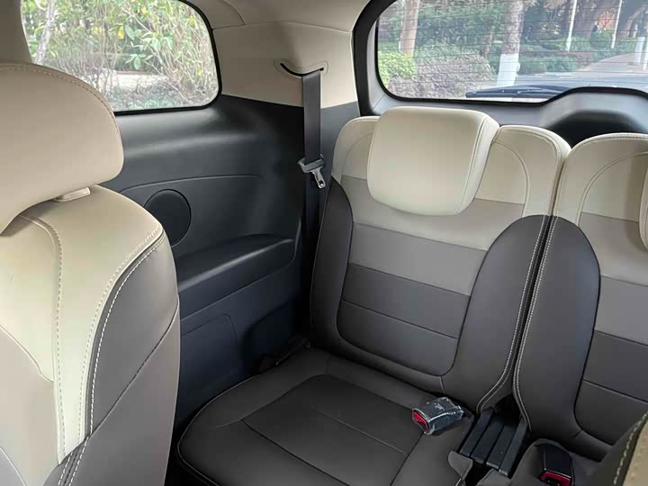 Фото 11 - BYD Song Max Hybrid