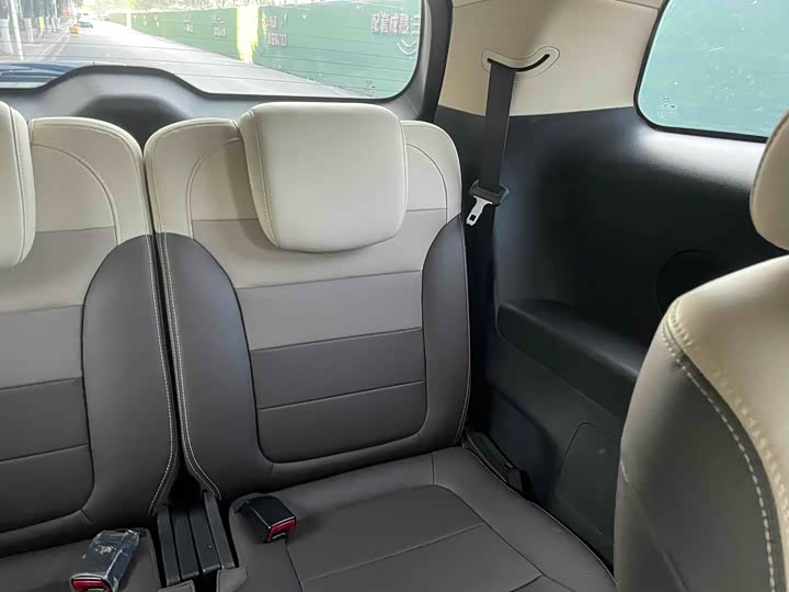 Фото 12 - BYD Song Max Hybrid