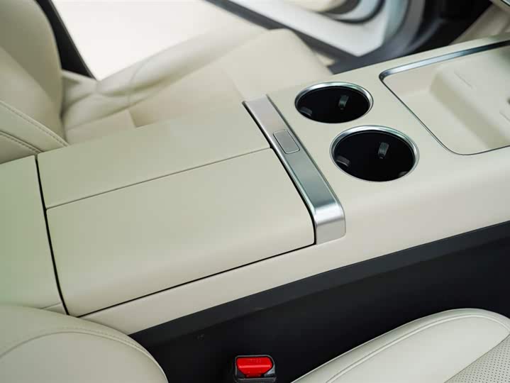 Фото 9 - LiXiang L7