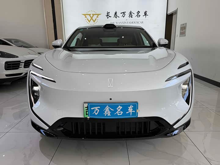 Фото 2 - Avatr 07