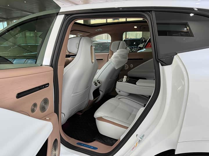 Фото 8 - Avatr 07