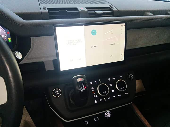 Фото 13 - Land Rover Defender