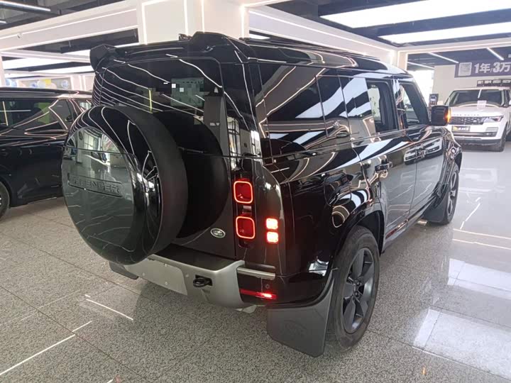 Фото 7 - Land Rover Defender