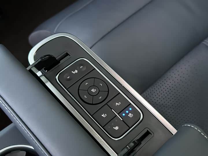 Фото 11 - GAC Trumpchi M8