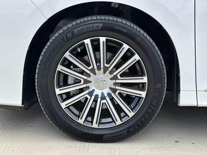 Фото 18 - GAC Trumpchi M8