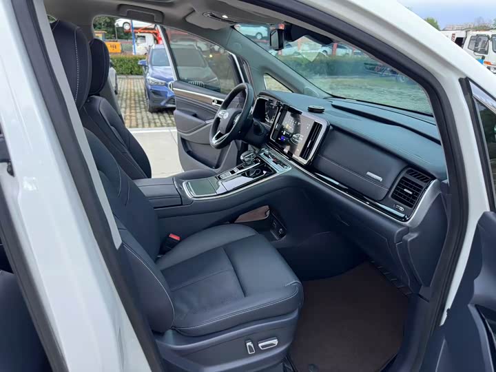 Фото 9 - GAC Trumpchi M8