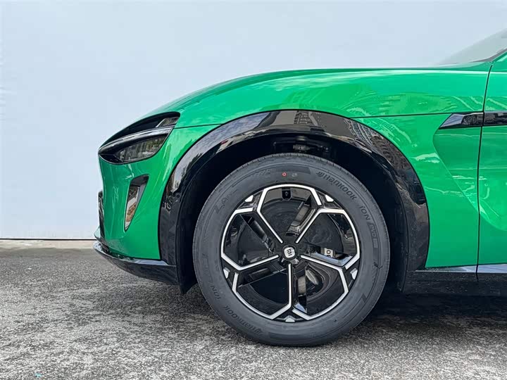 Фото 28 - Xiaomi YU7